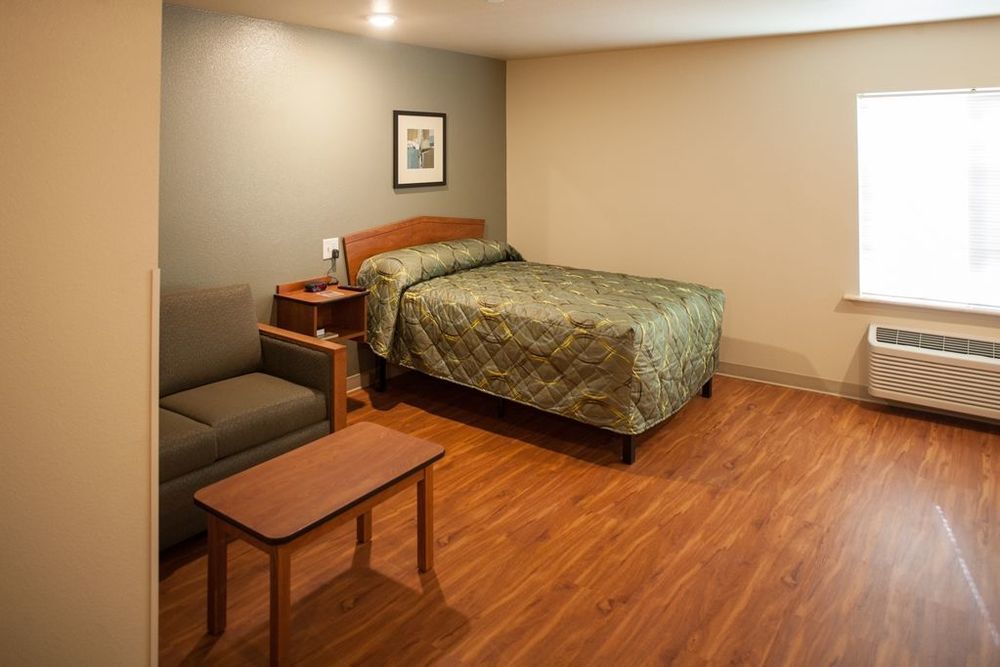 Woodspring Suites Колидж Стейшън Стая снимка