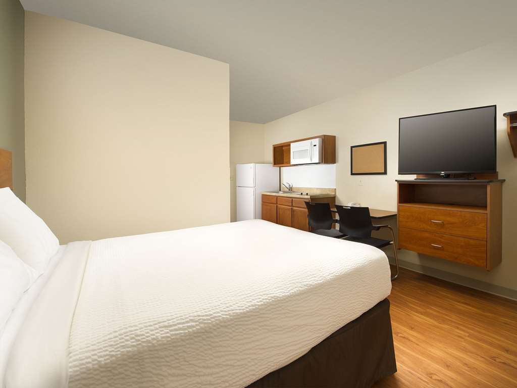 Woodspring Suites Колидж Стейшън Стая снимка